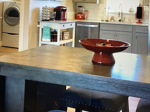 2nd image of 2600 Racquet Ln #36