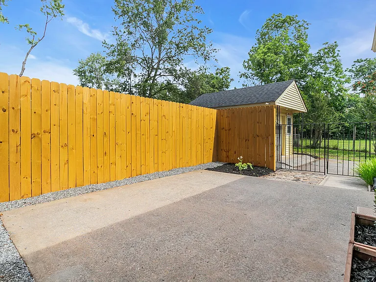 5018 Raintree Ln — Photo 39