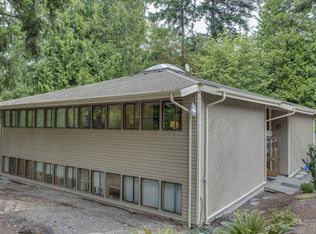 724 Ericksen Ave NE STE 205, Bainbridge Island, WA 98110