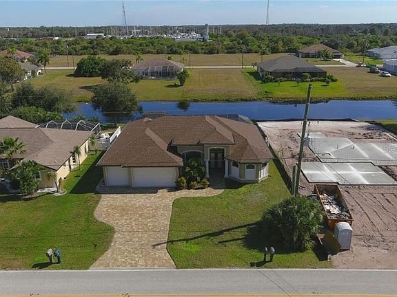 4th image of 903 Rotonda Cir