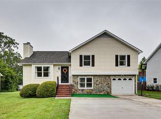 206 Glenview Dr, Greensboro, NC 27406