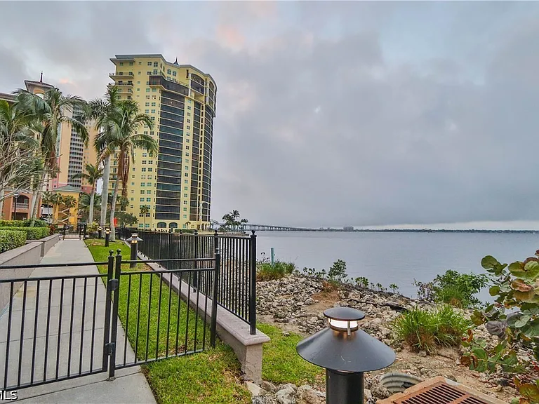 2825 Palm Beach Blvd #116 — Photo 6