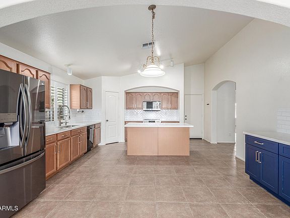 4th image of 21950 N DIETZ Drive