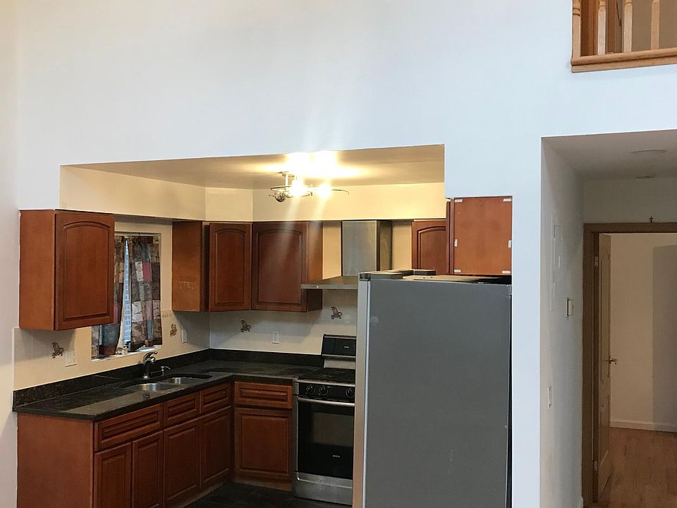 1st image of 245-71 61ave