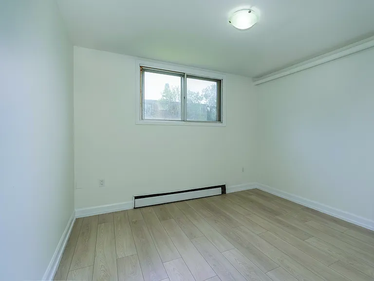 194 Heiman St — Photo 8
