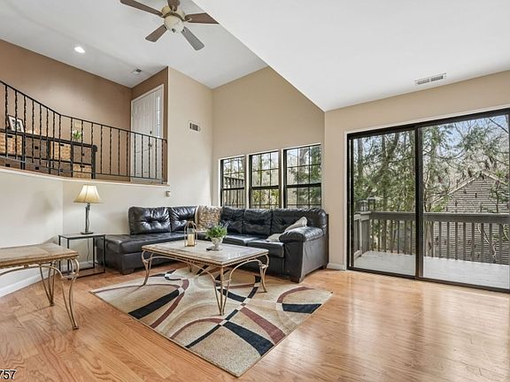 4th image of 11 Concord Rd #A