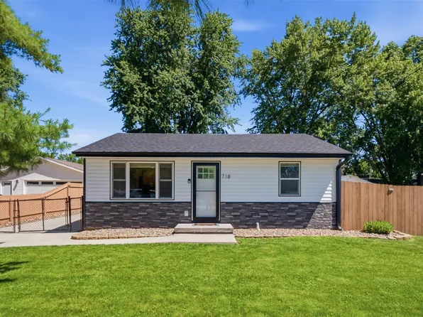 718 Waldo St, Polk City, IA 50226