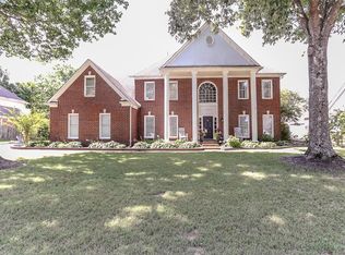 977 Stanhope Rd, Collierville, TN 38017