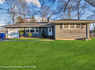 10 Tanager Dr, Toms River, NJ