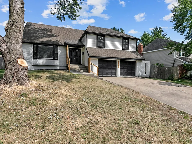 9835 Melrose Dr — Photo 16