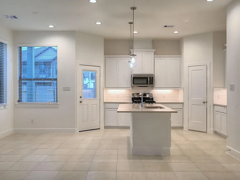 1535 Crystal Stream Dr — Photo 6