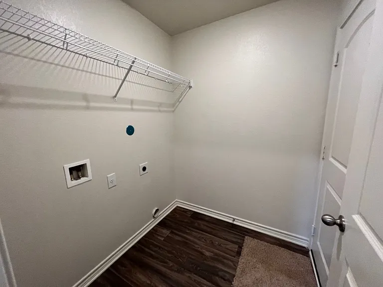364 Crescent Park Dr — Photo 15