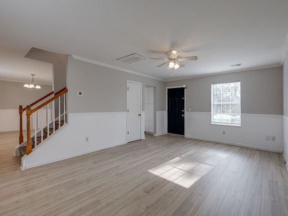 5th image of 21 Sterling Ridge Ct