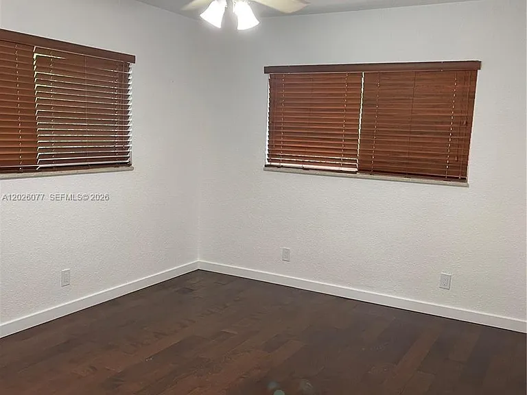 1230 Hollywood Blvd — Photo 4