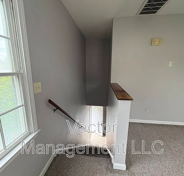 2842 Dixwell Ave #D — Photo 2