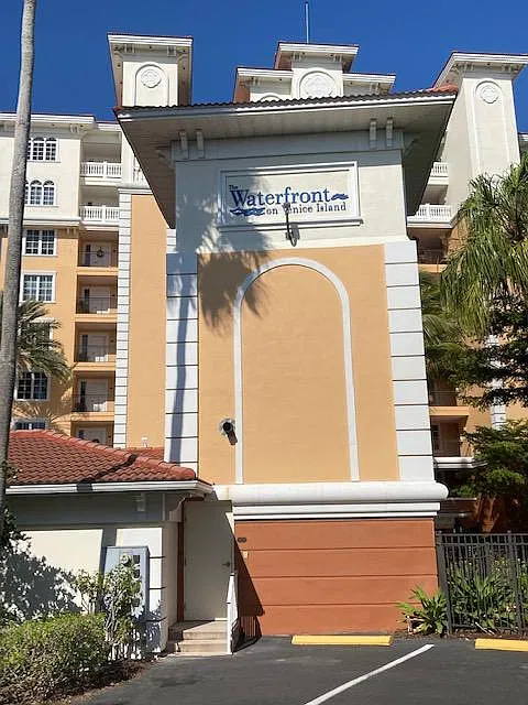 147 Tampa Ave E #401