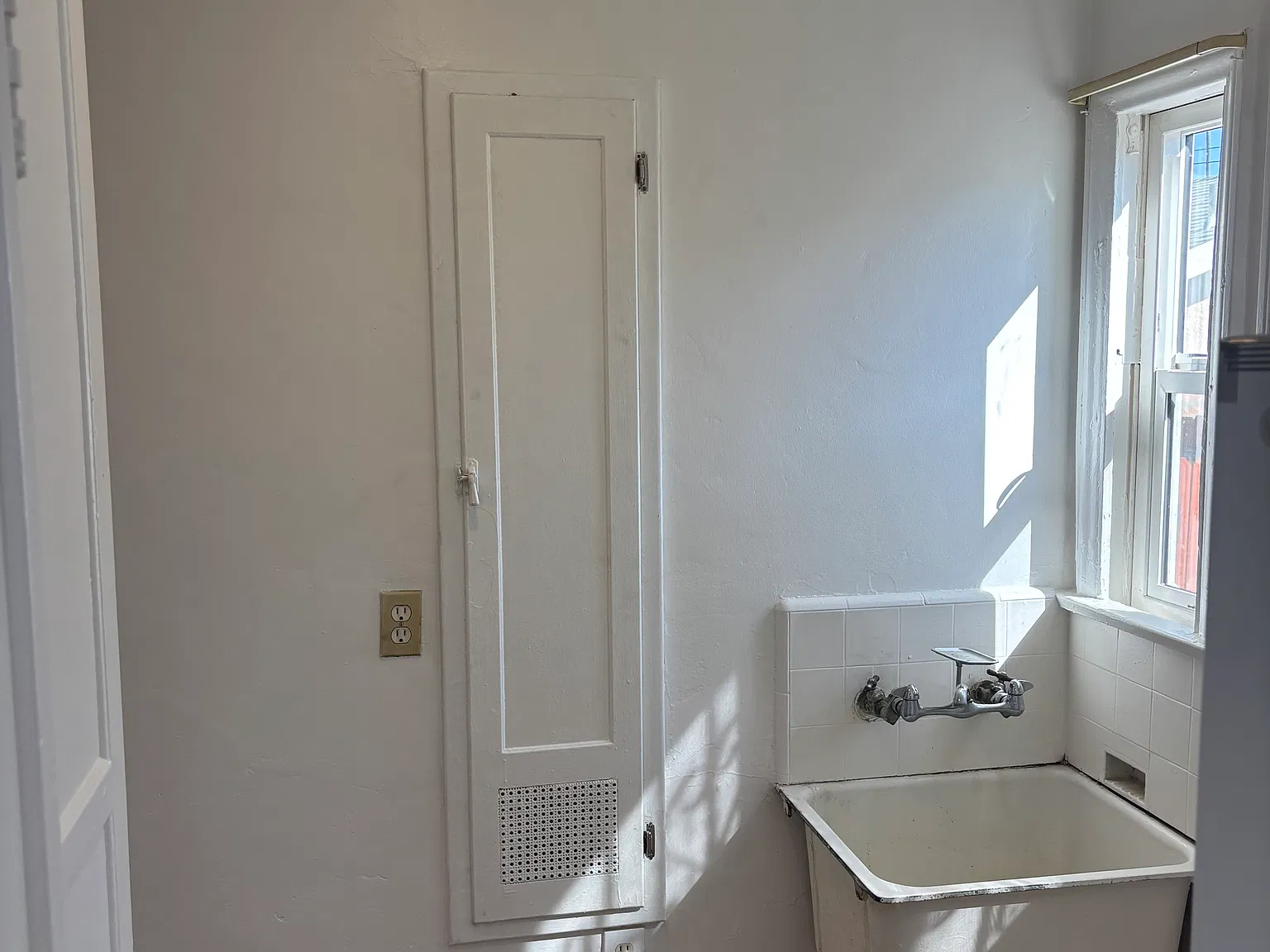 1 bed, 640 sqft, $2,000 — Photo 3
