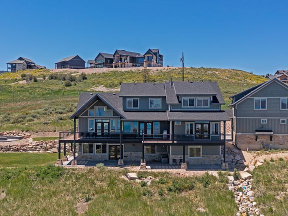 3rd image of 1133 Reserve Dr