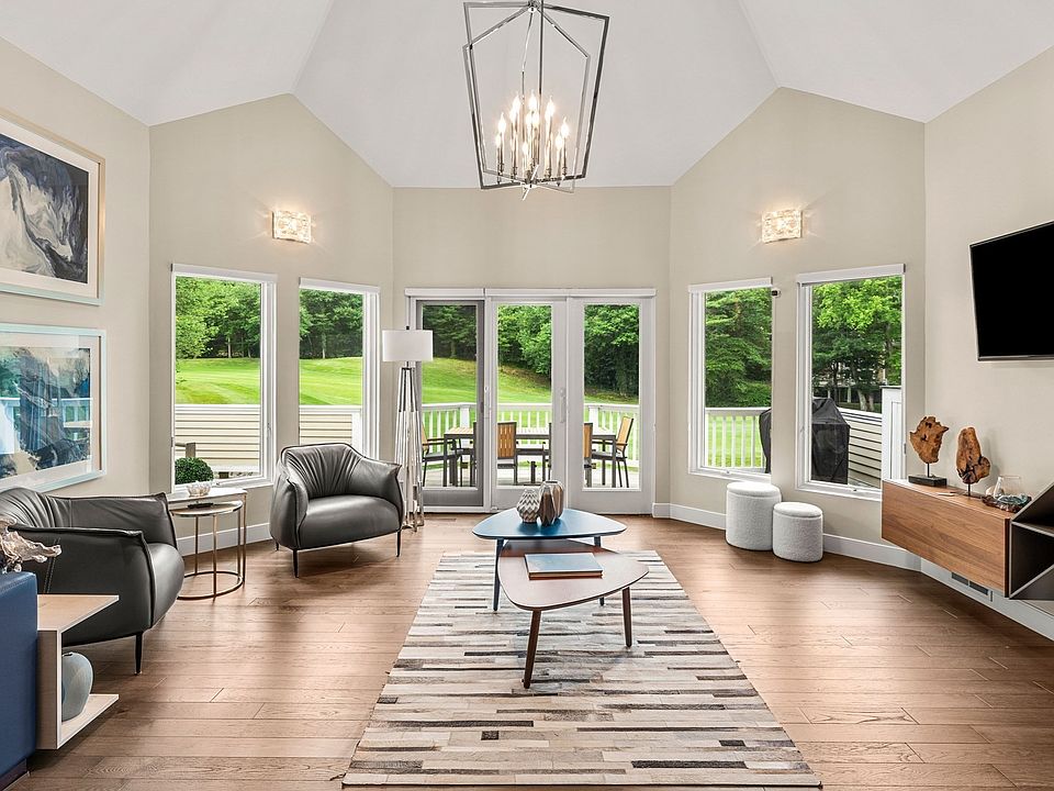 1st image of 204 Country Club Way