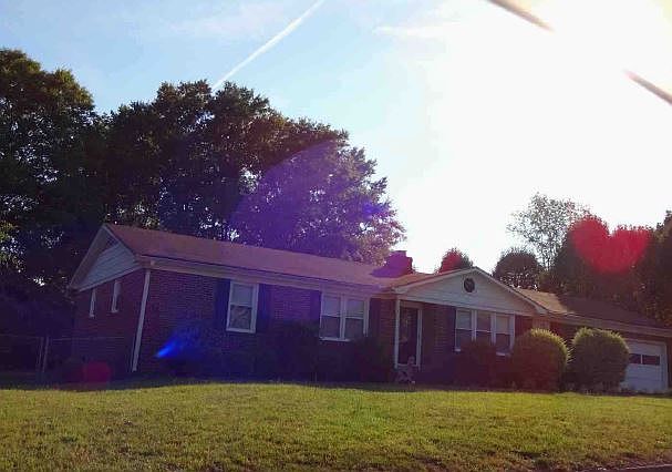 2nd image of 114 Ashley Oaks Dr