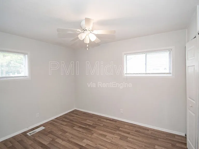 4610 Karen Dr — Photo 18