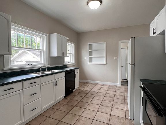 5th image of 519 N Saint Nicholas St