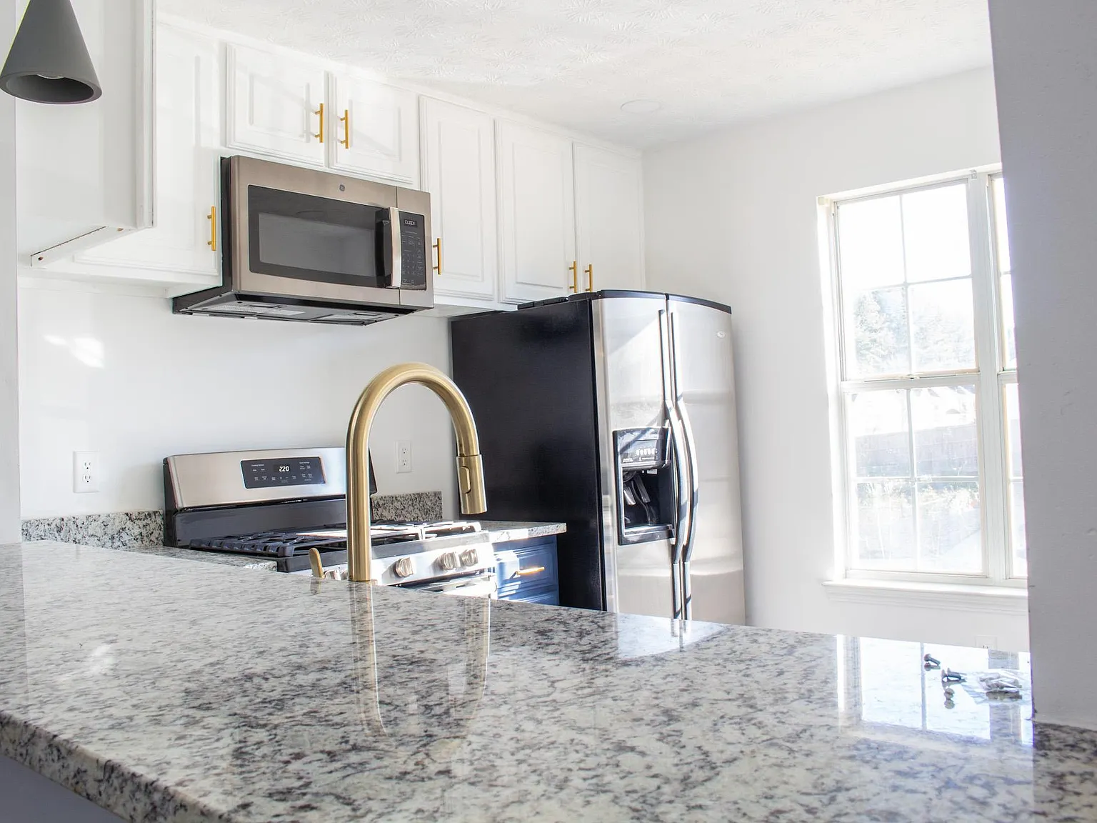 2 bed, 1206 sqft, $1,850 — Photo 3