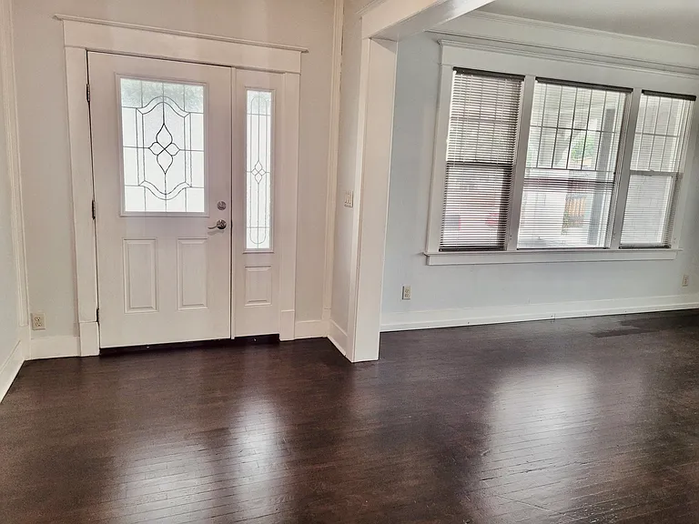 20 Adams Ave #B — Photo 6