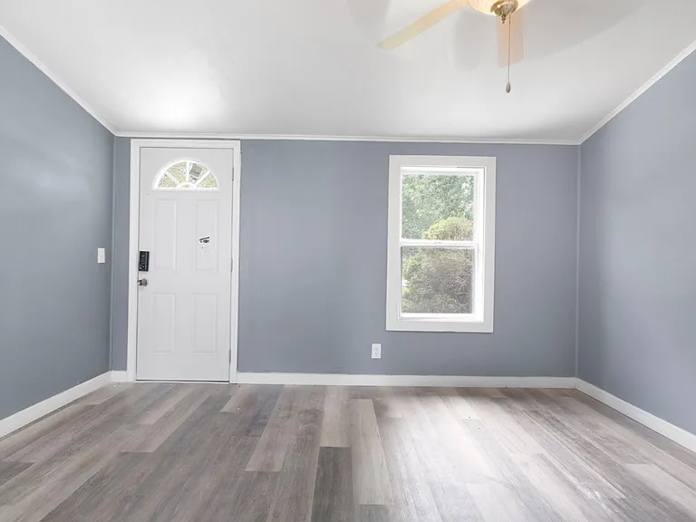 60691 Carroll St — Photo 6