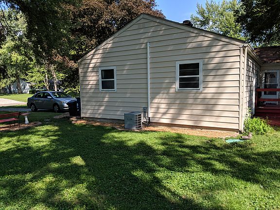 5th image of 2715 Canterbury Ln