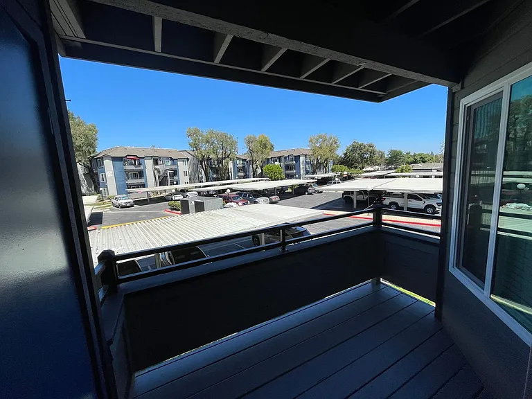 River House Apartments — Photo 72