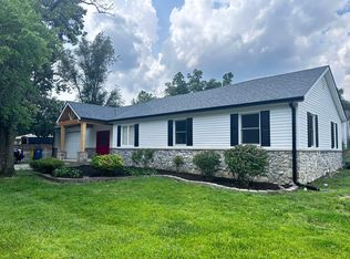 930 E 105th St, Carmel, IN