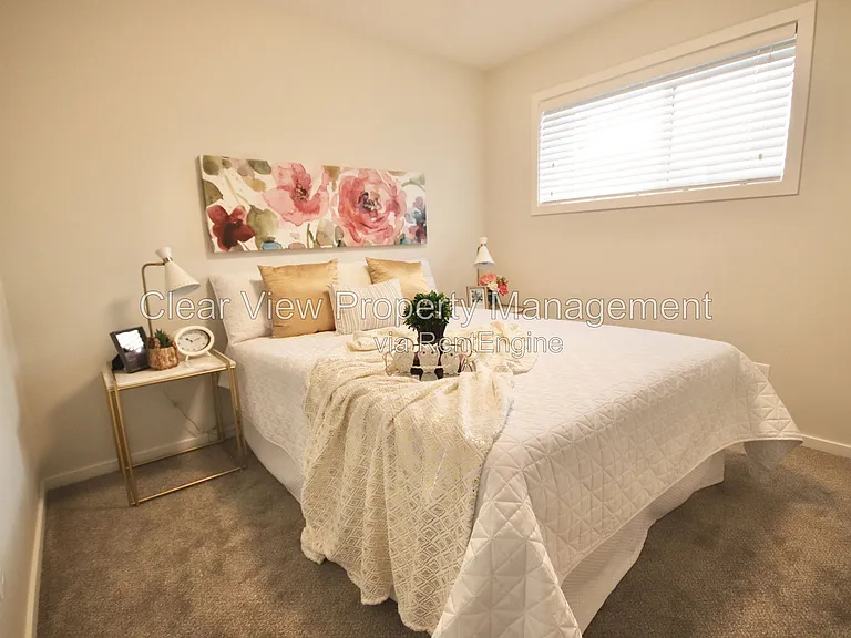 16 Rivergrove Ln W #4 — Photo 8
