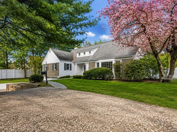 50 Wilmot Road, New Rochelle, NY 10804