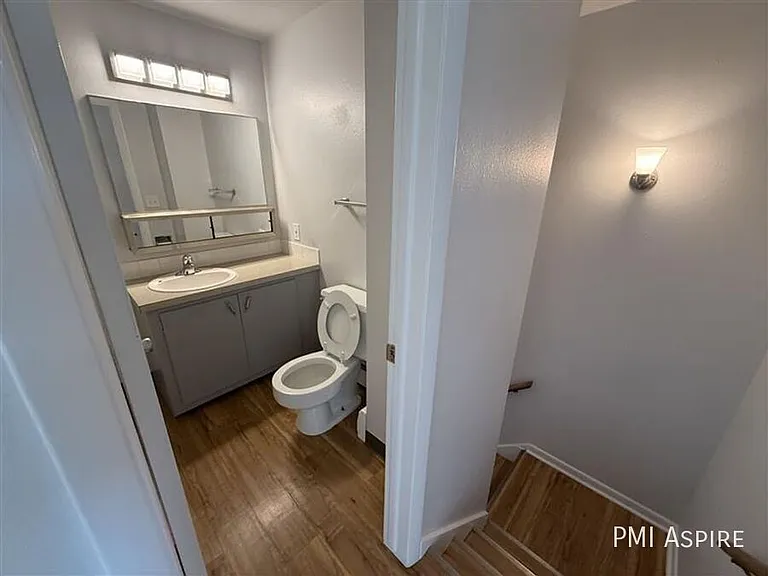 1410 E 16th St #1428 — Photo 16