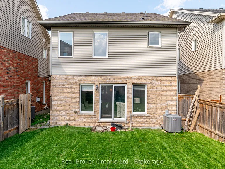 41 Samuel Dr — Photo 42