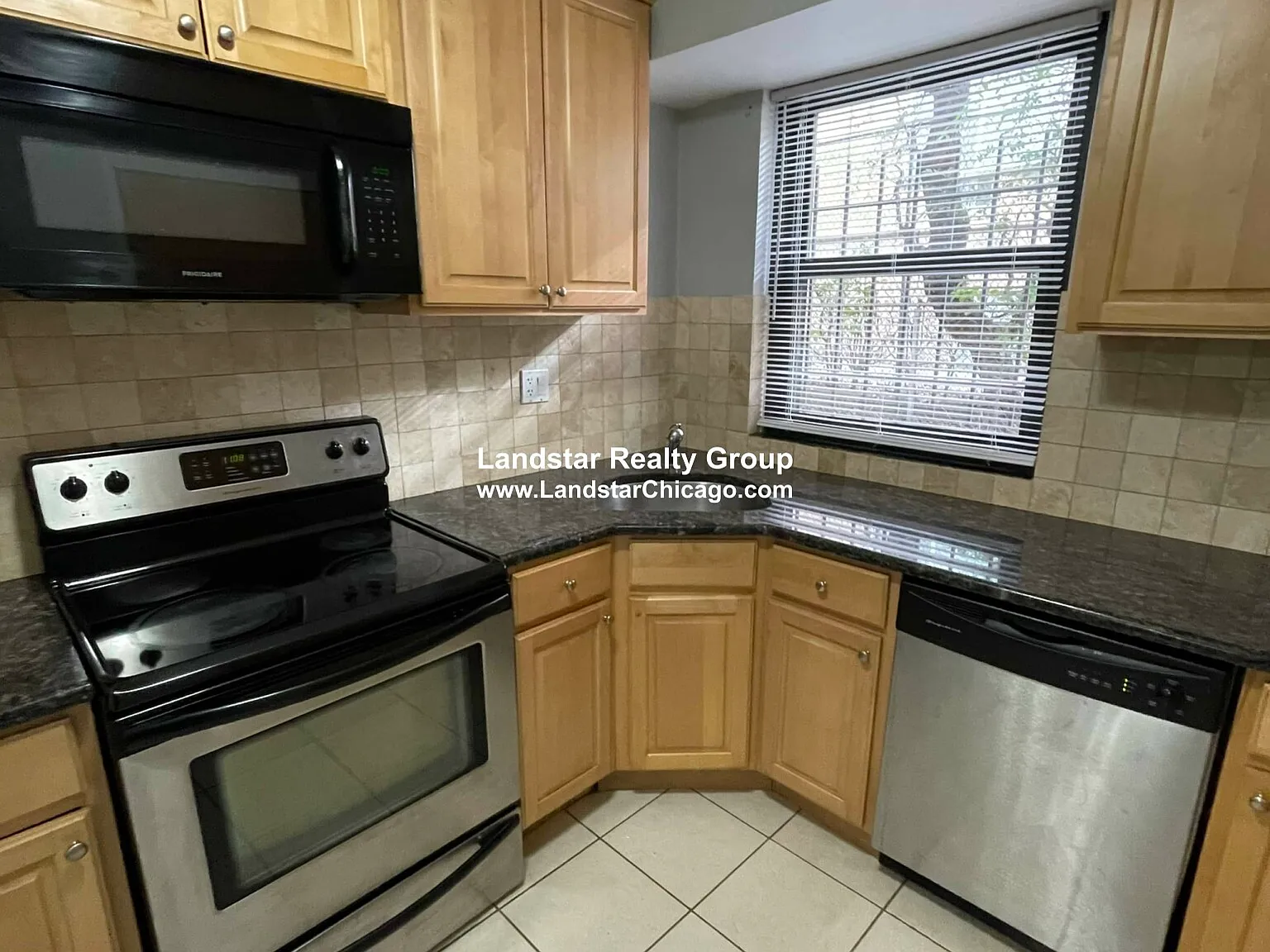 1 bed, 1.0 bath, $1,525 — Photo 2