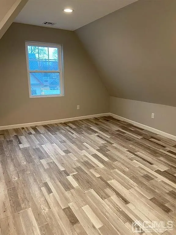 2 bed, 1.0 bath, $2,300 — Photo 4