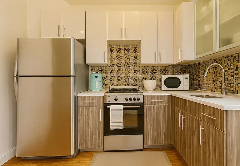 360 Decatur St #1R — Photo 2