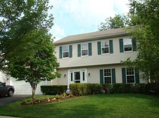 1705 Jeanette Ave, St Charles, IL 60174