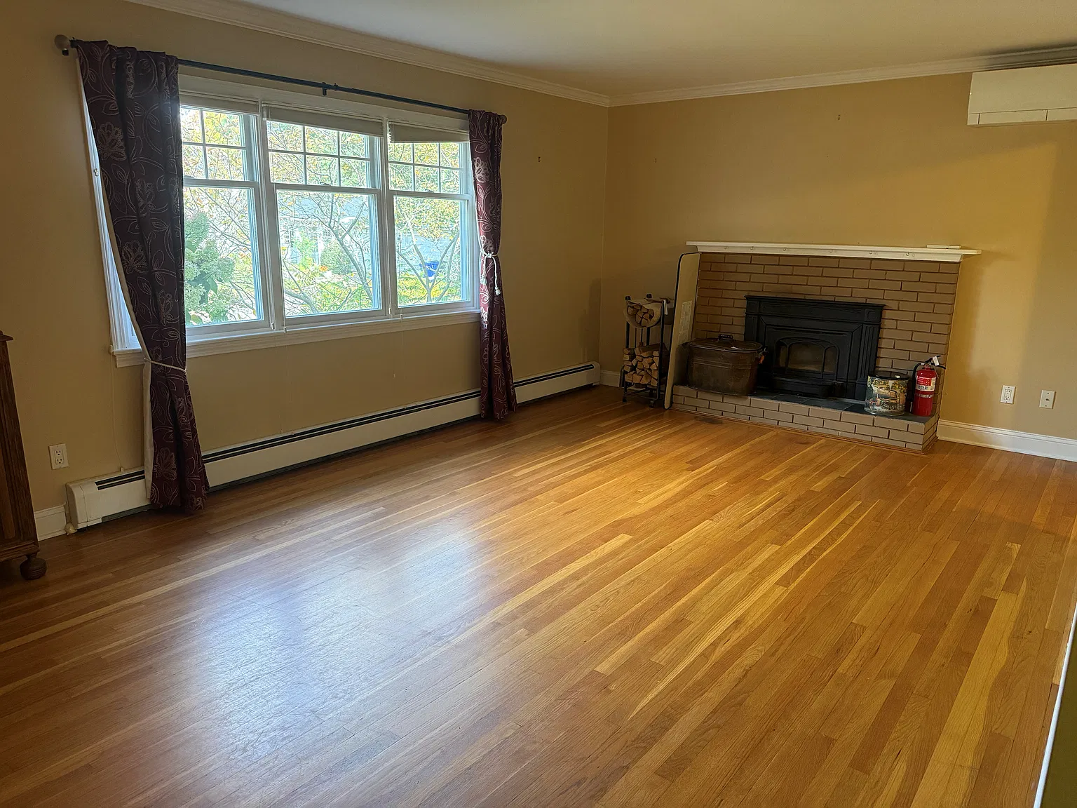 4 bed, 2215 sqft, $3,250 — Photo 3