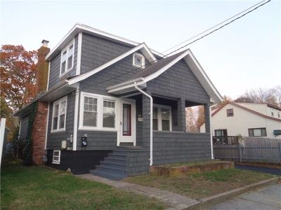 61 Church Ave, Warwick, RI, 02889