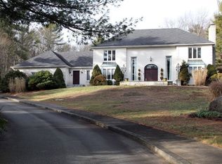 22 Dunham Rd, Assonet, MA 02702