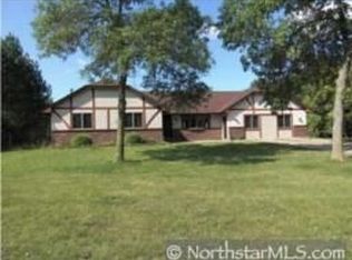 3815 Scheuneman Rd, Gem Lake, MN 55110