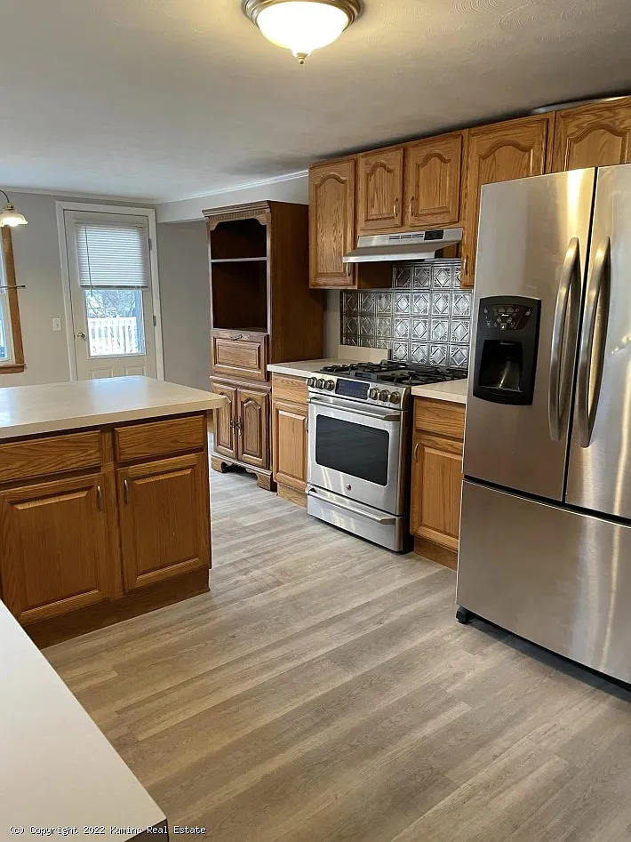 5 bed, $2,400 — Photo 3