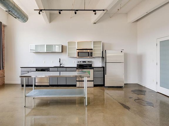 3rd image of 444 N 4th St Unit 610