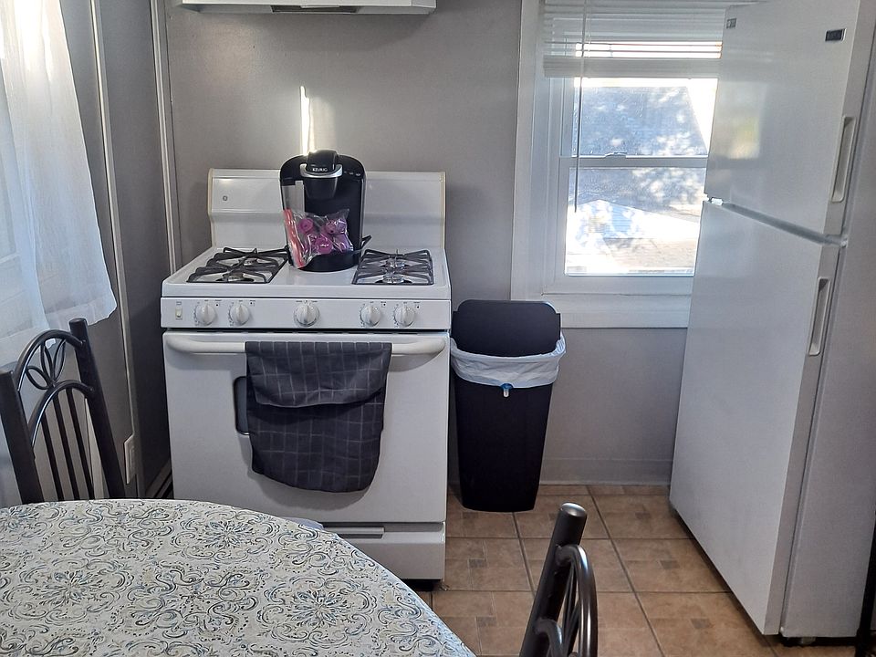 1st image of 40 Ashland St Unit 2