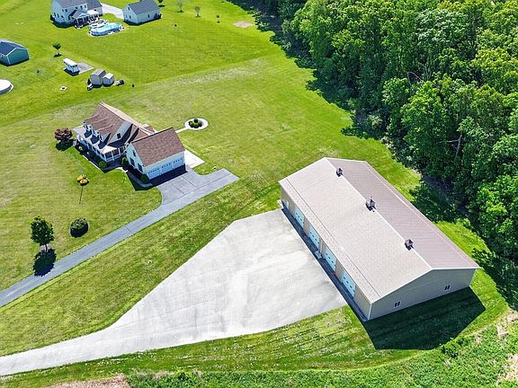 2nd image of 1165 Line Rd