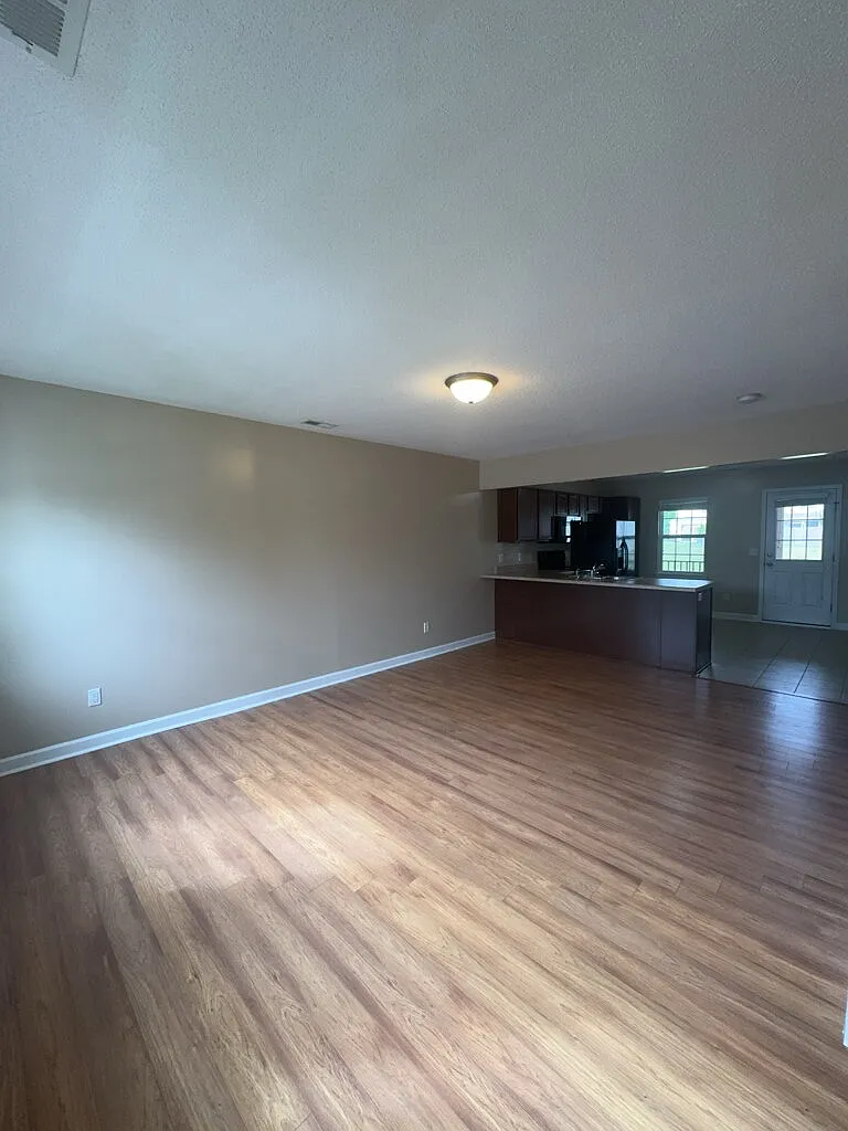 Building Photo - 202 Lanieve Ct #6