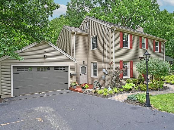 3rd image of 1016 Mary Ln